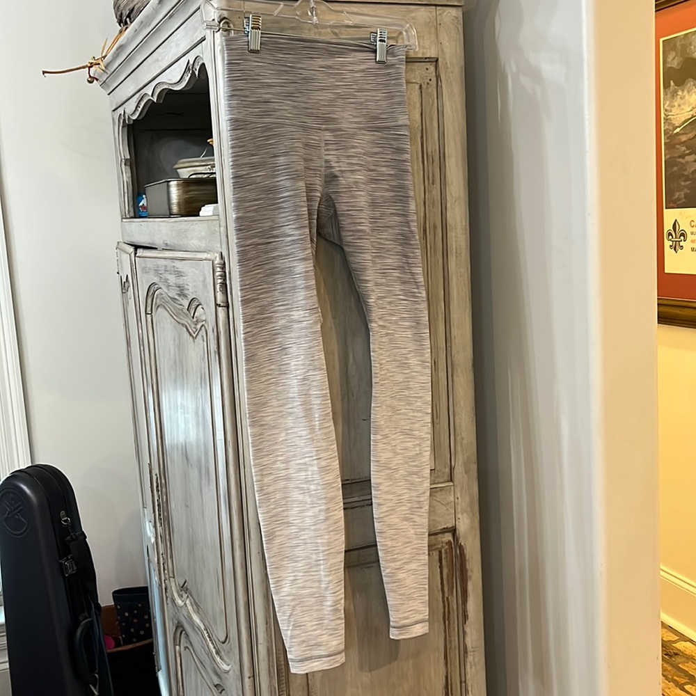 Wunder Under 28”  Size 4